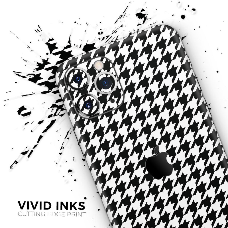 Black and White Houndstooth Pattern  - Protective Skin Wrap & Decal – Compatible with iPhone SE to iPhone 17 Pro Max (All Models)