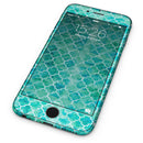 Blue-Green_Watercolor_Quatrefoil_-_iPhone_6s_-_Sectioned_-_View_14.jpg