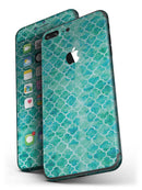 Blue-Green_Watercolor_Quatrefoil_-_iPhone_7_Plus_-_FullBody_4PC_v4.jpg