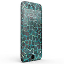 Blue-Green_and_Black_Watercolor_Giraffe_Pattern_-_iPhone_6s_-_Sectioned_-_View_8.jpg