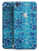 Blue Watercolor Giraffe Pattern - Skin-kit for the iPhone 8 or 8 Plus