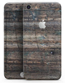 Bolted Horizontal Woodgrain - Skin-kit for the iPhone 8 or 8 Plus