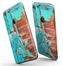 Bright_Turquise_Rusted_Surface_-_iPhone_7_-_FullBody_4PC_v3.jpg