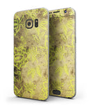 Brown_and_Lime_Green_Floral_Damask_Pattern_-_Galaxy_S7_Edge_-_V3.jpg?