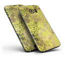 Brown_and_Lime_Green_Floral_Damask_Pattern_-_Galaxy_S7_Edge_-_V4.jpg