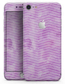 Clouded Purple Grunge Over White Chevron - Skin-kit for the iPhone 8 or 8 Plus