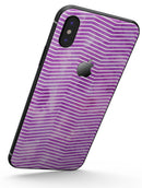 Clouded Purple Grunge Over White Chevron - iPhone X Skin-Kit