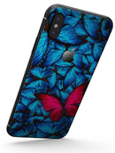 Contrasting Butterfly - iPhone X Skin-Kit