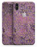 Daisy Pedals Over Purple Cloud Mix - iPhone X Skin-Kit