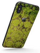 Dark Brown and Lime Green Cauliflower Damask Pattern - iPhone X Skin-Kit