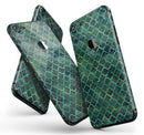 Dark_Green_Watercolor_Quatrefoil_-_iPhone_7_-_FullBody_4PC_v11.jpg