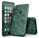Dark_Green_Watercolor_Quatrefoil_-_iPhone_7_-_FullBody_4PC_v1.jpg