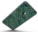 Dark_Green_Watercolor_Quatrefoil_-_iPhone_7_Plus_-_FullBody_4PC_v5.jpg