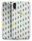 Descending Shades of Green Petals - iPhone X Skin-Kit
