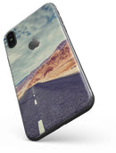 Desert Road - iPhone X Skin-Kit