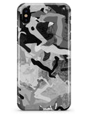 Desert Snow Camouflage V2 - iPhone X Clipit Case