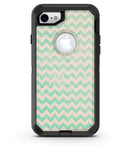 Faded_Aqua_Chevron_Pattern_iPhone7_Defender_V1.jpg