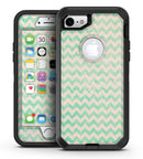 Faded_Aqua_Chevron_Pattern_iPhone7_Defender_V2.jpg