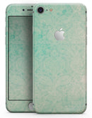 Faded Aqua Rococo Pattern - Skin-kit for the iPhone 8 or 8 Plus