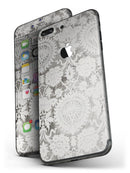 Faded_Black_and_White_Cauliflower_Damask_Pattern_-_iPhone_7_Plus_-_FullBody_4PC_v4.jpg