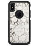 Faded Black and White Cauliflower Damask Pattern - iPhone X OtterBox Case & Skin Kits