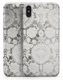 Faded Black and White Cauliflower Damask Pattern - iPhone X Skin-Kit