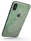 Faded Blue and Green Overlapping CIrcles - iPhone X Skin-Kit