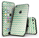 Faded_Green_Chevron_Pattern_-_iPhone_7_-_FullBody_4PC_v1.jpg