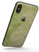 Faded Green Grunge Inflated Damask Pattern - iPhone X Skin-Kit