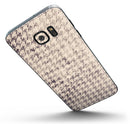 Faded_Sharp_Black_and_White_Pattern_-_Galaxy_S7_Edge_-_V1.jpg?