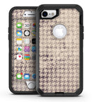 Faded_Sharp_Black_and_White_Pattern_iPhone7_Defender_V2.jpg