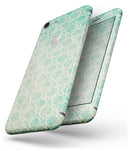 Faded Teal Oval Pattern - Skin-kit for the iPhone 8 or 8 Plus