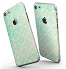 Faded_Teal_Overlapping_Circles_-_iPhone_7_-_FullBody_4PC_v3.jpg