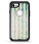 Faded_White_and_Blue_Scratched_Vertival_Stripes_iPhone7_Defender_V1.jpg