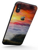 Foggy Mountainside - iPhone X Skin-Kit