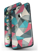 Geometry_and_Polkadots_-_iPhone_7_Plus_-_FullBody_4PC_v4.jpg