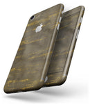 Gold Icicles over Dark Fog - Skin-kit for the iPhone 8 or 8 Plus