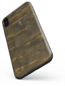 Gold Icicles over Dark Fog - iPhone X Skin-Kit