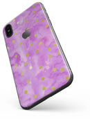 Gold Polka Dots Over Grungy Pink Surface - iPhone X Skin-Kit
