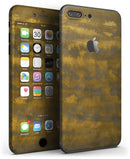 Golden_Field_Filter_-_iPhone_7_Plus_-_FullBody_4PC_v3.jpg