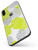 Gray and Lime Green Cartoon Roses - iPhone X Skin-Kit