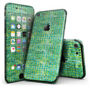 Green_Textured_Triangle_Pattern_-_iPhone_7_-_FullBody_4PC_v1.jpg