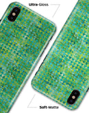 Green Textured Triangle Pattern - iPhone X Clipit Case
