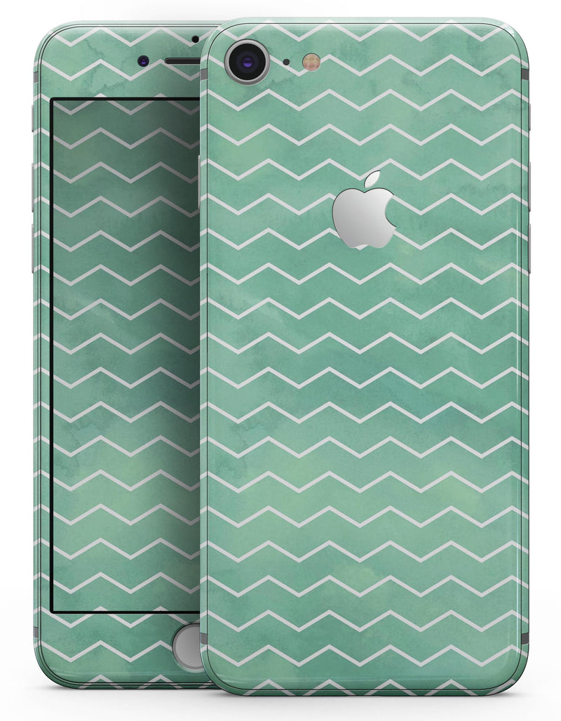 Green Watercolor Chevron - Skin-kit for the iPhone 8 or 8 Plus