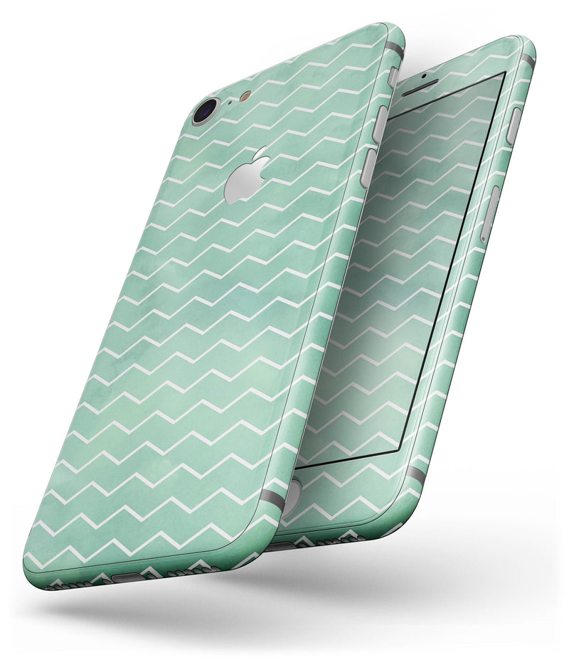 Green Watercolor Chevron - Skin-kit for the iPhone 8 or 8 Plus