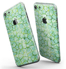 Green_Watercolor_Giraffe_Pattern_-_iPhone_7_-_FullBody_4PC_v3.jpg