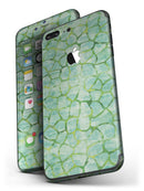 Green_Watercolor_Giraffe_Pattern_-_iPhone_7_Plus_-_FullBody_4PC_v4.jpg