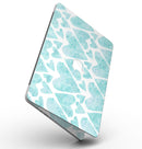 Green_Watercolor_Hearts_Pattern_-_13_MacBook_Pro_-_V2.jpg