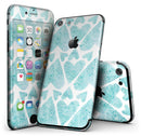 Green_Watercolor_Hearts_Pattern_-_iPhone_7_-_FullBody_4PC_v1.jpg