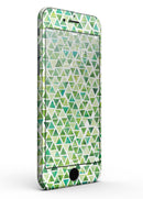 Green_Watercolor_Triangle_Pattern_-_iPhone_6s_-_Sectioned_-_View_10.jpg